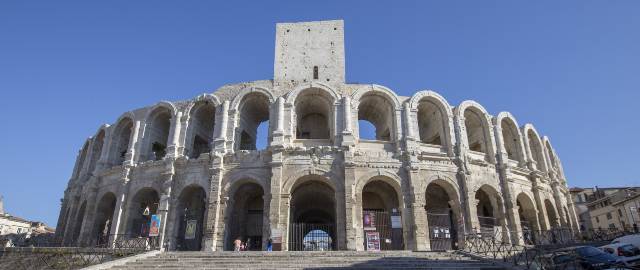 les arenes d'arles de provence