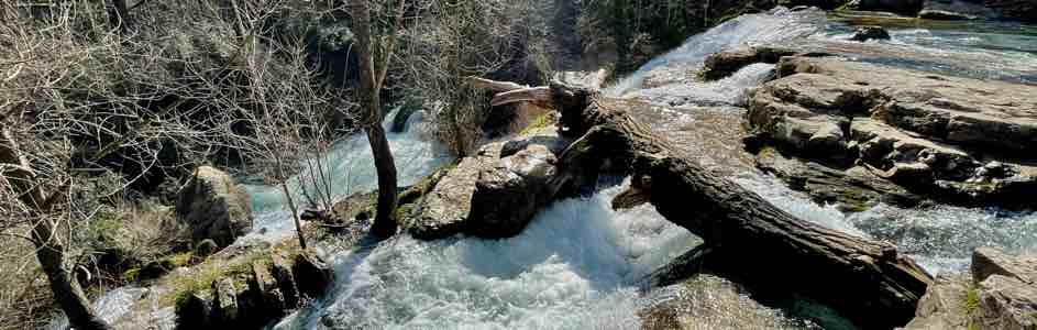 navacelle waterfall in winter