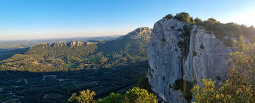 rock climbing cliff Herault valley