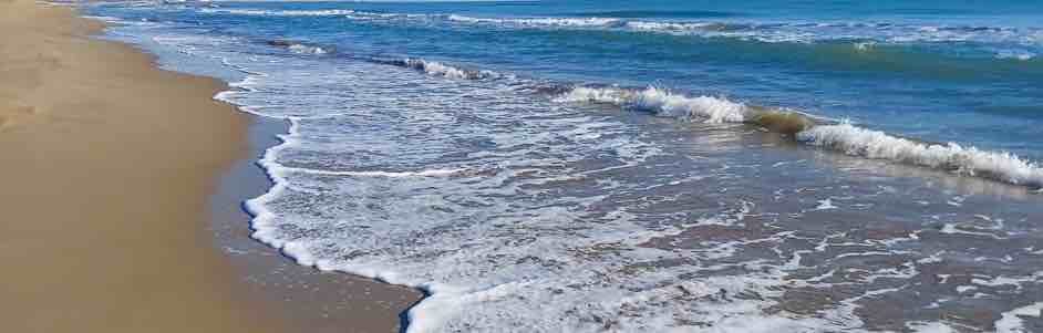 beaches near montpellier without a car