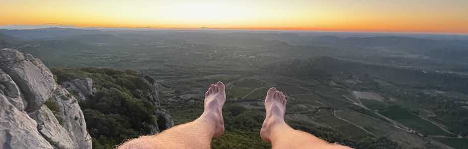 unusual weekend on a cliff near montpellier