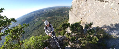 Rappel depuis le sommet de l'Hortus en pic saint loup