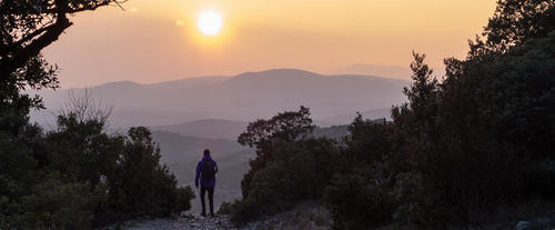 randonnée pic saint loup au coucher de soleil