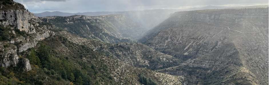 Le cirque de Navacelles vu du Gard