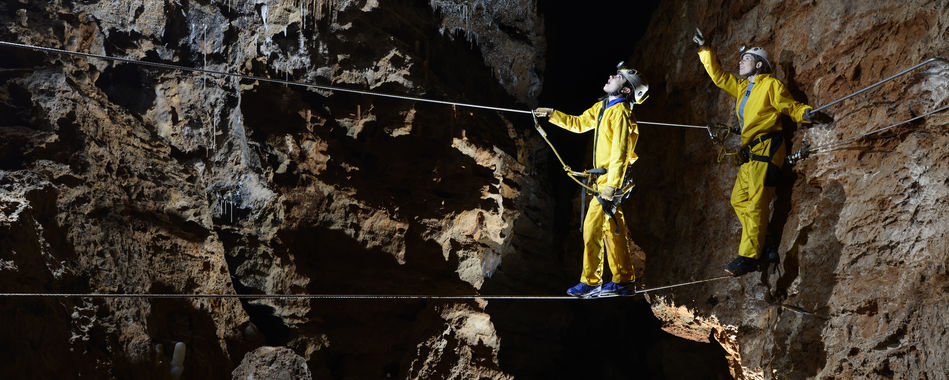 activité au speleopark de la grotte de clamouse